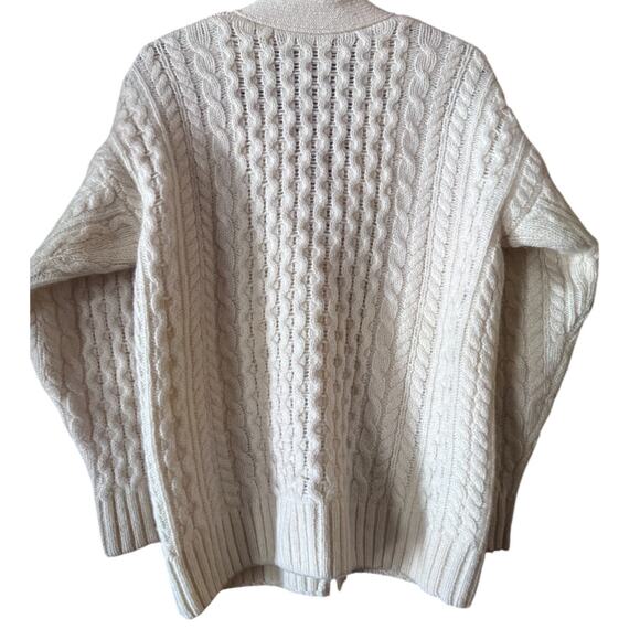 Brandy Melville Cream Cable Knit Cardigan - One Size wool blend - Picture 2 of 6